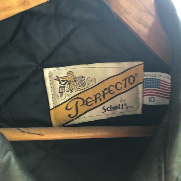 Women’s cropped Schott Perfecto leather jacket - Picture 3 of 5